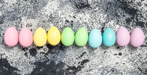 다채로운 부활절 계란 장식 돌 배너 — 스톡 사진