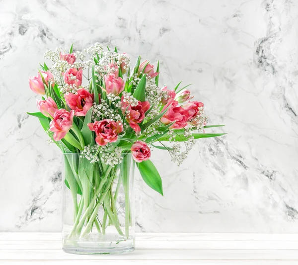 Rosa tulipano fiori sfondo luminoso — Foto Stock