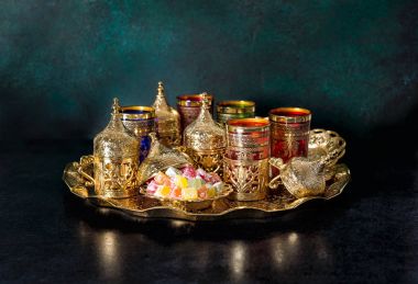 Çay tablo altın yemekleri oryantal konukseverlik Ramadan