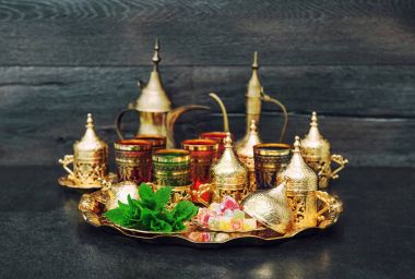 Oryantal çay tablo altın yemekleri nane dekorasyon zevk