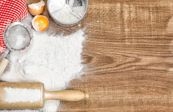 Degen förberedelse livsmedelsingredienser bakgrund bakning verktyg — Stockfoto