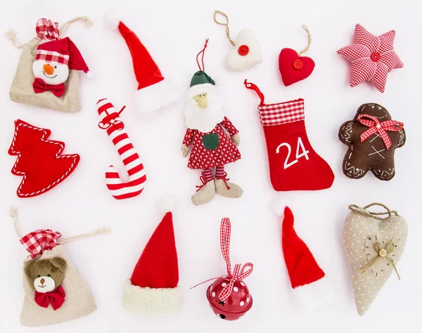 Noel süsler süslemeler beyaz arka plan kış tatili