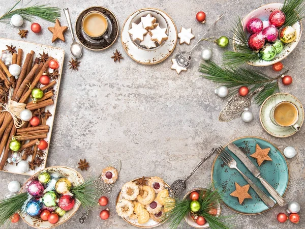 Boże Narodzenie tabeli ozdoba ciasteczka kawy Martwa natura — Zdjęcie stockowe