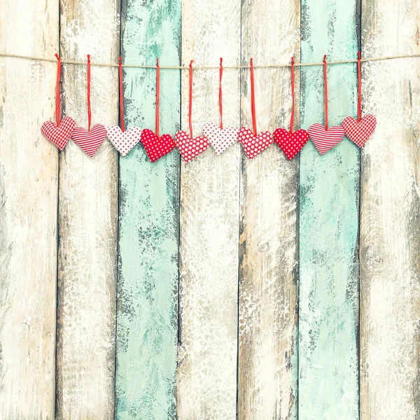 Red hearts decoration hanging Valentines day vintage style — Stock Photo, Image