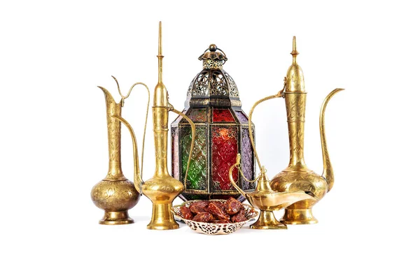 Wakacje orientalne ozdoba latarnia garnki naczynia Ramadan kareem — Zdjęcie stockowe