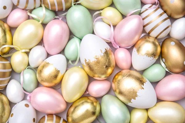 Easter Eggs Decoration Easter Background Pastel Colored Golden Eggs — Stock Photo, Image