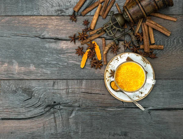 Goldene Kurkuma Milch Heißes Kurkuma Getränk Auf Holzgrund — Stockfoto