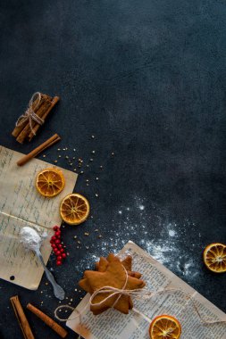 Yiyecek hazırlama. Gingerbread çerezleri ve INGR fırında eski tarifi