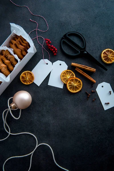 Hediye Noel kurabiyeleri. — Stok fotoğraf