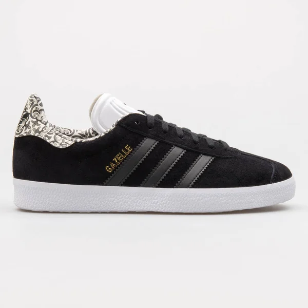 Vienna Austria 2017 Adidas Gazelle Black White Snecker White Background — 스톡 사진