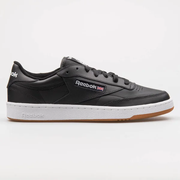 Vienna Áustria Agosto 2017 Reebok Club Tênis Preto Branco Sobre — Fotografia de Stock