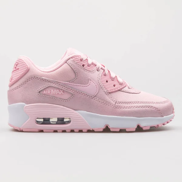 Vienna Austria 2017 Nike Air Max Mesh Pink White Sneaker — 스톡 사진