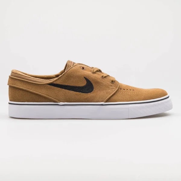 Vienna Austria August 2017 Nike Zoom Stefan Janoski Golden Beige — Stock Photo, Image