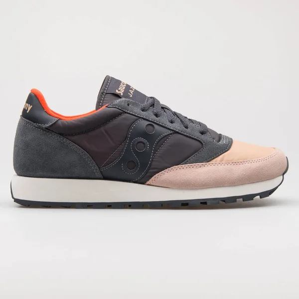 Wien Österreich August 2017 Saucony Jazz Original Grau Rosa Turnschuh — Stockfoto