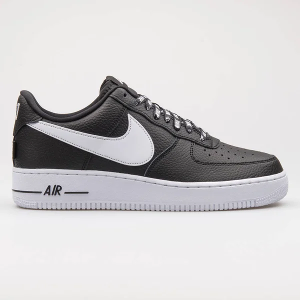 Vienna Αυστρια Αυγουστου 2017 Nike Air Force Lv8 Ασπρόμαυρο Sneaker — Φωτογραφία Αρχείου