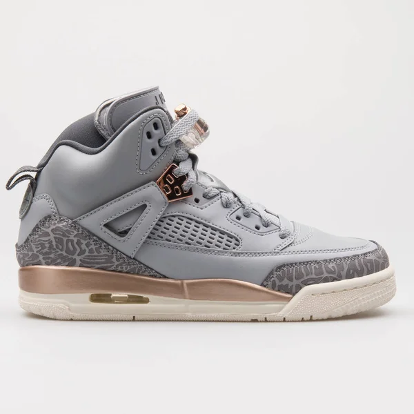 Vienna Rakousko Srpna 2017 Nike Air Jordan Spizike Wolf Grey — Stock fotografie