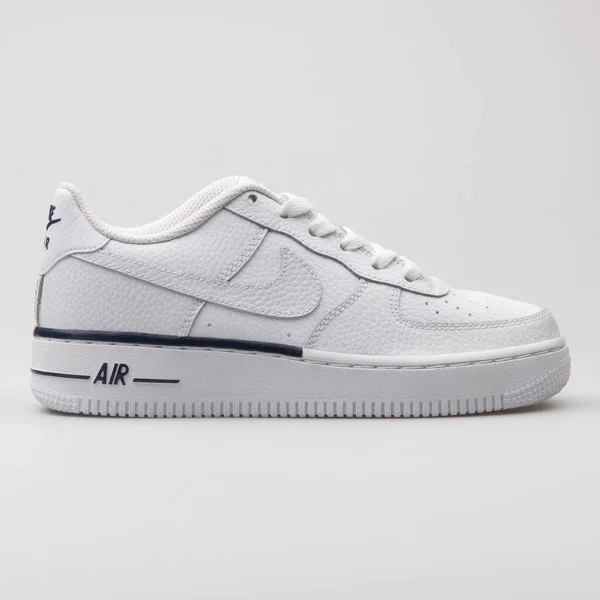 Vienna Áustria Agosto 2017 Nike Air Force Tênis Branco Preto — Fotografia de Stock