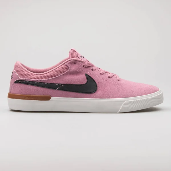 Viena Austria Agosto 2017 Nike Koston Hypervulc Zapatilla Gamuza Rosa —  Fotos de Stock