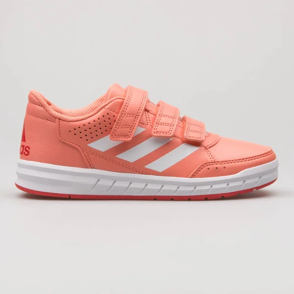 Vienna Austria February 2018 Adidas Altasport Pink White Sneaker White — 图库照片