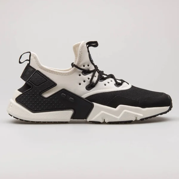 Viena Austria Febrero 2018 Nike Air Huarache Drift Zapatilla Deporte — Foto de Stock