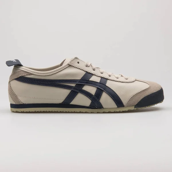 Viena Áustria Fevereiro 2018 Onitsuka Tiger México Tênis Bege Azul — Fotografia de Stock