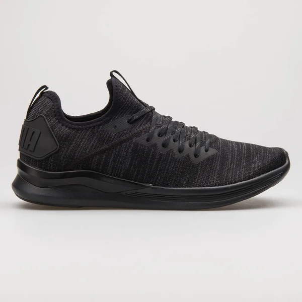 Viena Austria Febrero 2018 Puma Ignite Flash Evozapatilla Punto Negra — Foto de Stock