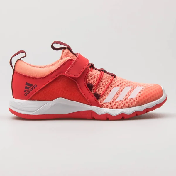 ウィーン オーストリア 2018年2月19日 Adidas Rapidaflex Rose Red White Sneaker White — ストック写真