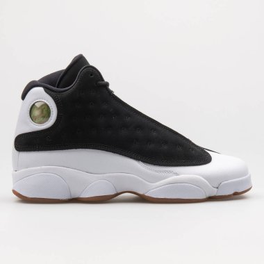VIENNA, AUSTRIA - 19 Şubat 2018: Nike Air Jordan 13 Retro beyaz ve siyah spor ayakkabısı.
