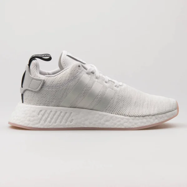 Vienna Áustria Fevereiro 2018 Adidas Nmd Sapatilha Cinza Branco Sobre — Fotografia de Stock