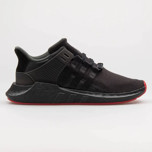 Vienna Áustria Fevereiro 2018 Adidas Eqt Apoio Tênis Preto Vermelho — Fotografia de Stock