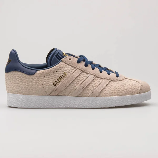 Vienna Austria February 2018 Adidas Gazelle Beige Navy Blue Snecker — 스톡 사진