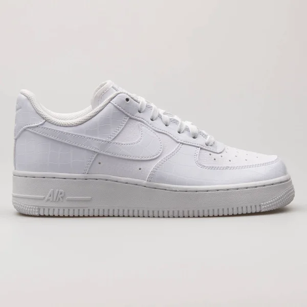 Vienna Αυστρια Φεβρουαριου 2018 Nike Air Force Ess Λευκό Sneaker — Φωτογραφία Αρχείου