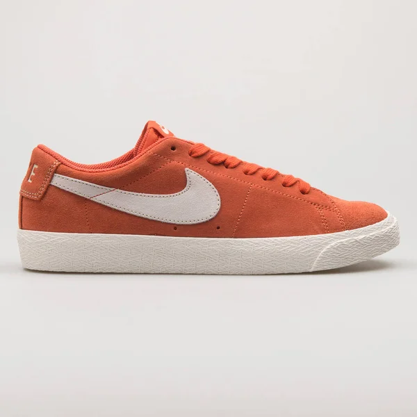 Vienna Austria February 2018 Nike Zoom Blazer Low Vintage Coral — 스톡 사진