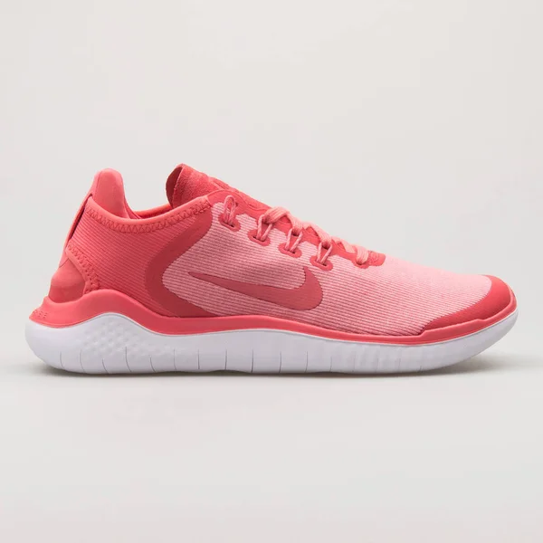 Vienna Oostenrijk Februari 2018 Nike Free 2018 Zon Koraal Roze — Stockfoto