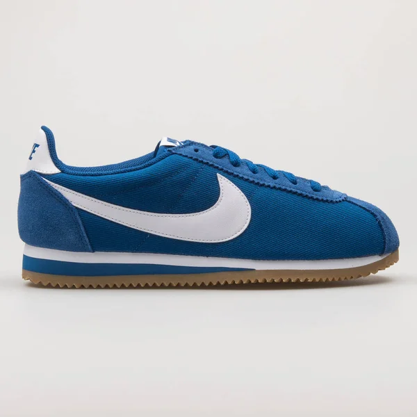 Vienna Austria February 2018 Nike Classic Cortez Nylon Blue White — Stock Photo, Image