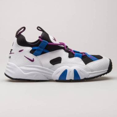 VIENNA, AUSTRIA - 27 Mayıs 2018: Nike Air Scream Beyaz arka planda LWP beyaz, siyah, mavi ve mor spor ayakkabı.