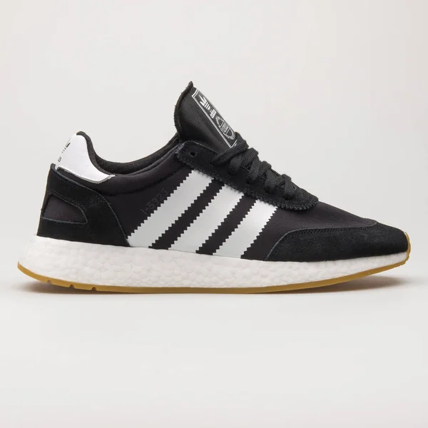 Vienna Austria May 2018 Adidas 5923 Black White Sneaker White — 스톡 사진