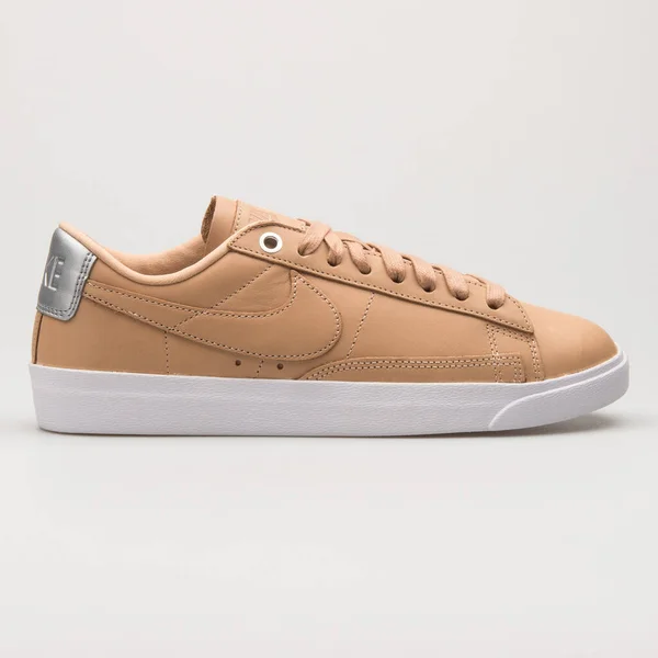 Vienna Áustria Maio 2018 Nike Blazer Low Suede Premium Cáqui — Fotografia de Stock