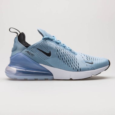 VIENNA, AUSTRIA - 14 Haziran 2018: Nike Air Max 270 beyaz arka planda mavi ve beyaz spor ayakkabısı.