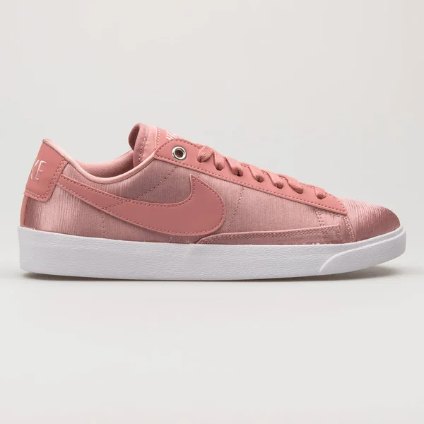 Vienna Austria August 2018 Nike Blazer Low Premium Rose Pink — Stock Photo, Image