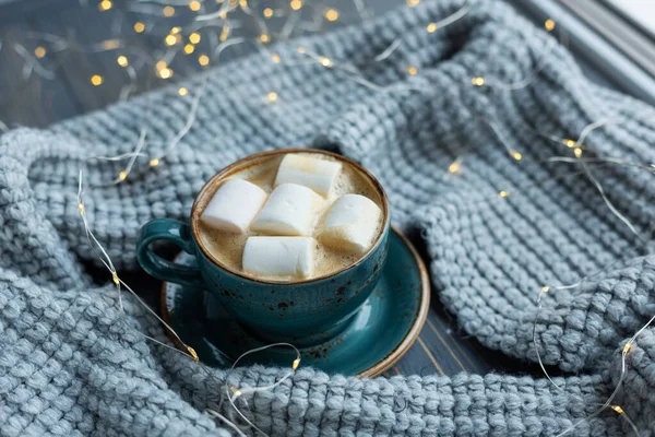 Cup Coffee Marshmallow Warm Knitted Sweater Wooden Background Warm Lights — Stock Photo, Image