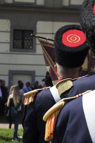 Pohled Přes Ramena Vojáků Tradiční Vojenskou Uniformu Fest Dnů Medjimurje — Stock fotografie