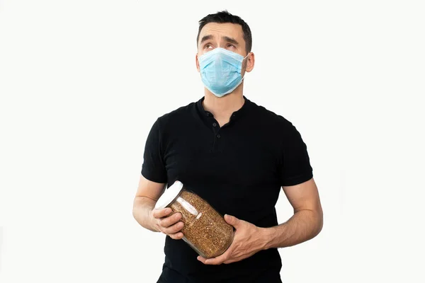 戴着呼吸面罩的男人 以防止空气传播的呼吸道疾病 如流感 结肠炎 埃博拉 肺结核等 — 图库照片