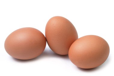 Beyaz Arkaplanda İzole Edilmiş Kahverengi Yumurtalar.