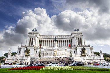 Anıt II Victor Emmanuel Kral. Cazibe Roma'daki en iyi. Ünlü seyahat hedef.