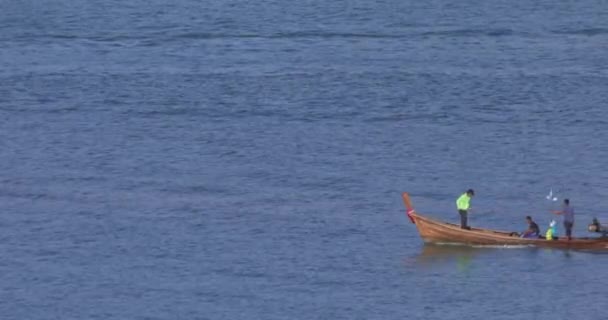 Pêcheur Sur Bateau Mer — Video