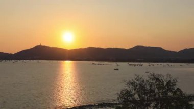 Gün batımı zamanı phuket Büyük Buda