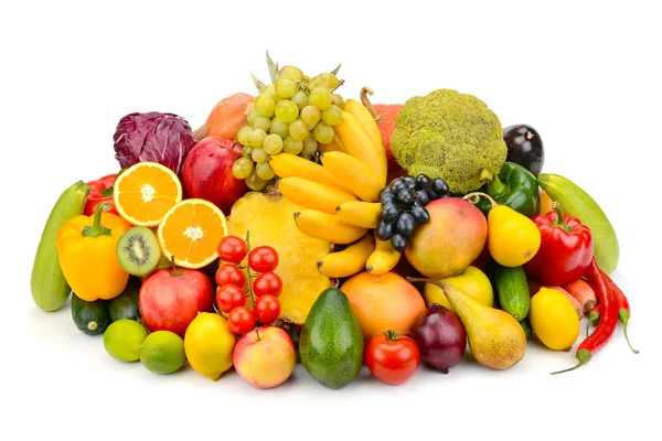 Frukt och grönsaker isolerad på vit bakgrund — Stockfoto