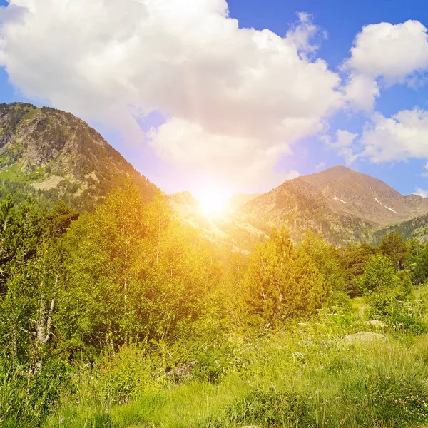 Prachtige Berglandschap Zonsopgang — Stockfoto