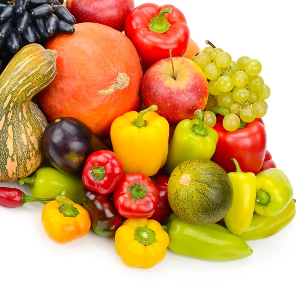 Frutas y hortalizas aisladas sobre fondo blanco. — Foto de Stock